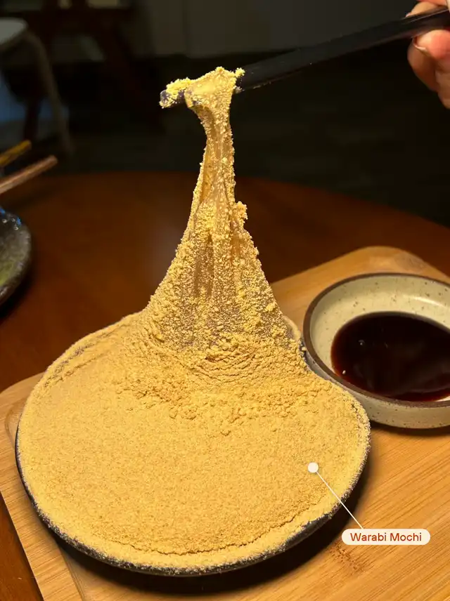 Japanese Fusion Café: Matcha Tiramisu & Mochi!