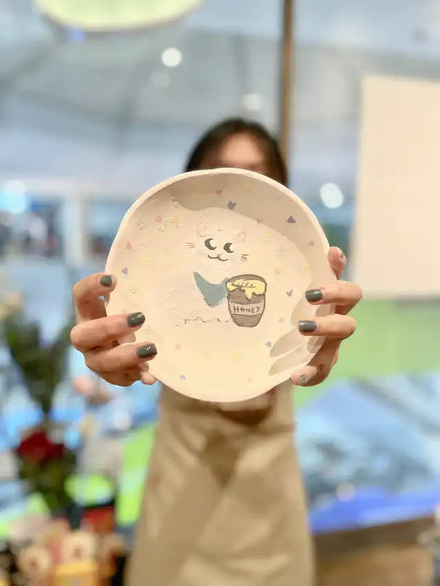 DATE IDEA : POTTERY PAINTING ️